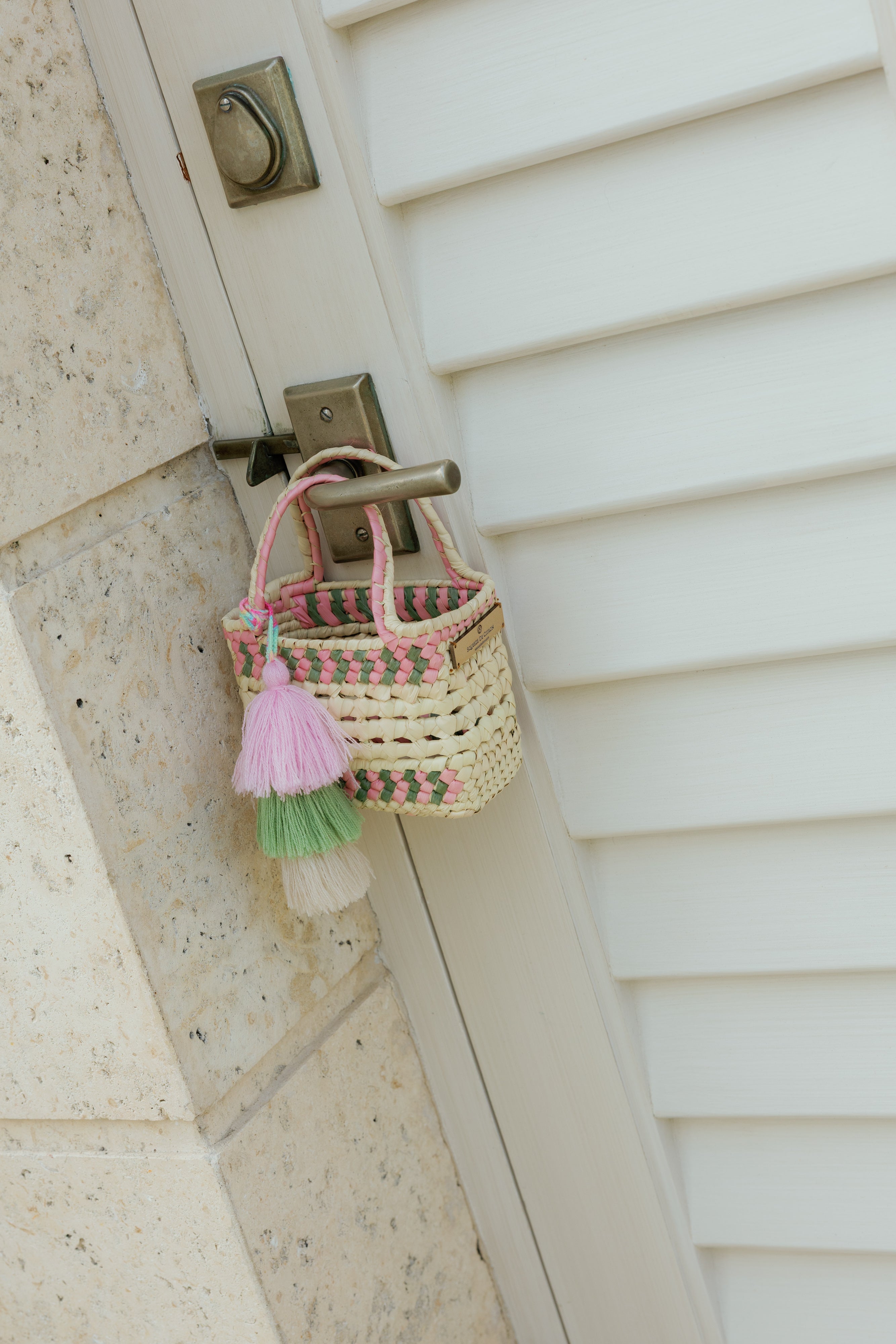 Palm Net Yatzil in Rose / Garden