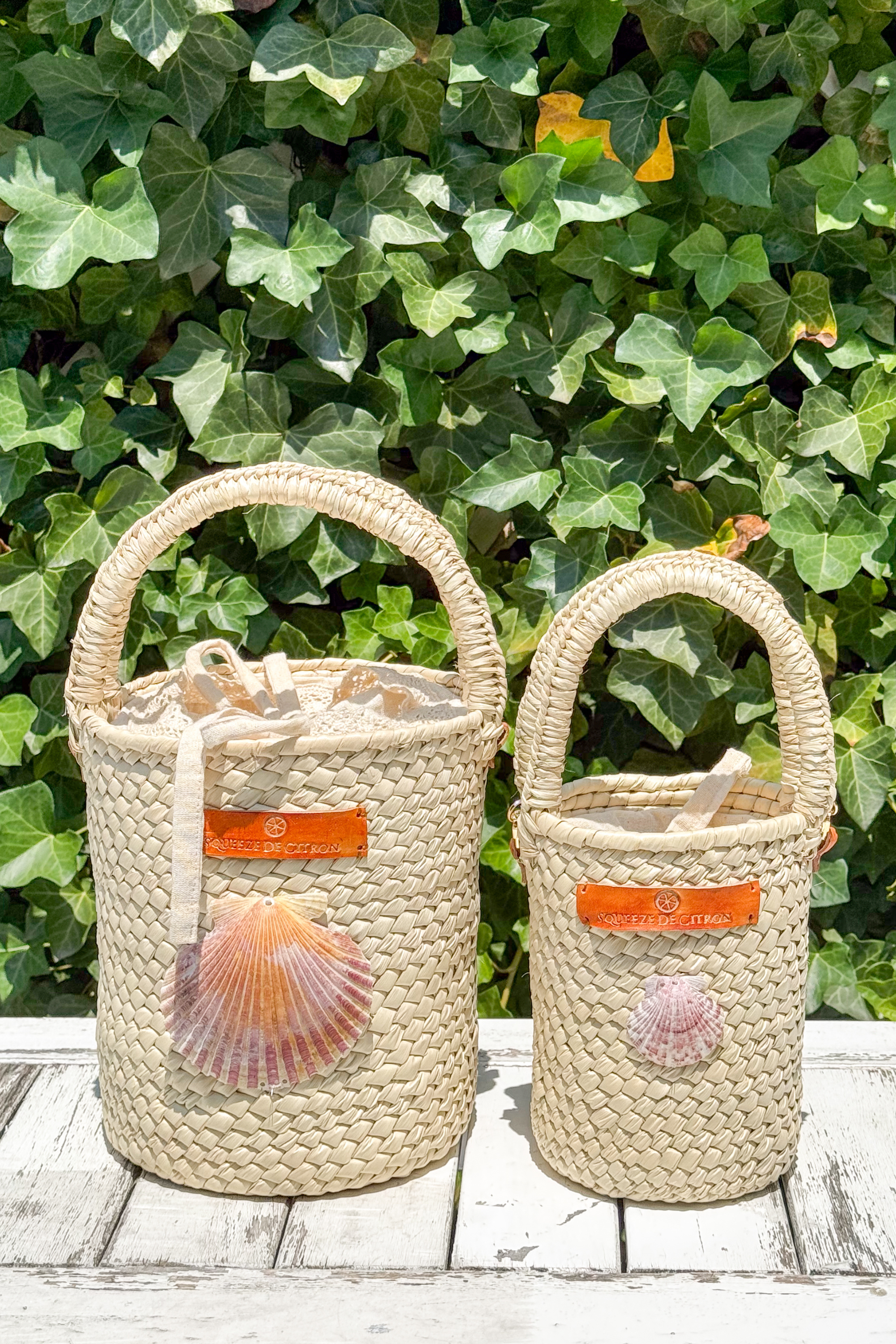 Nantucket Palm Shell Bucket Tote Citron