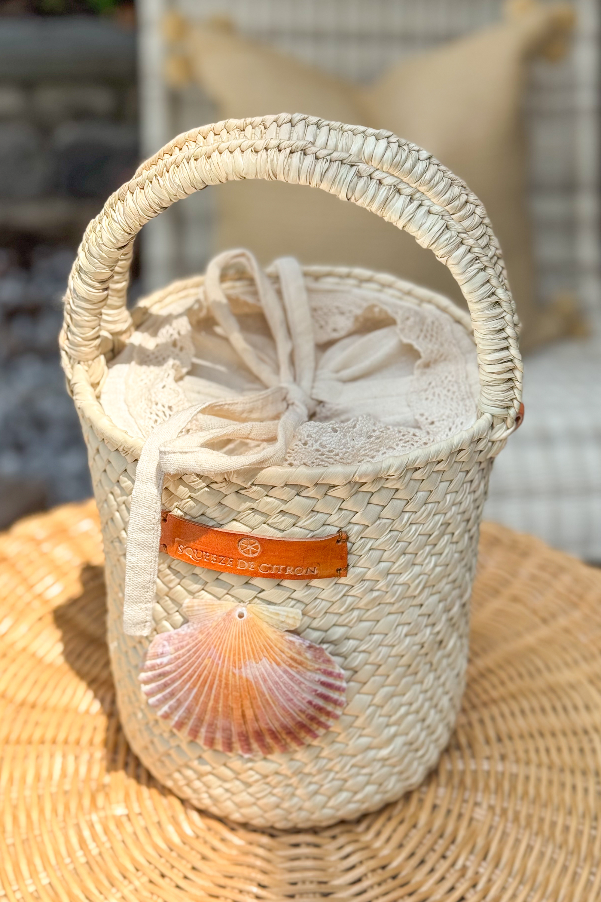 Nantucket Palm Shell Bucket Tote Citron