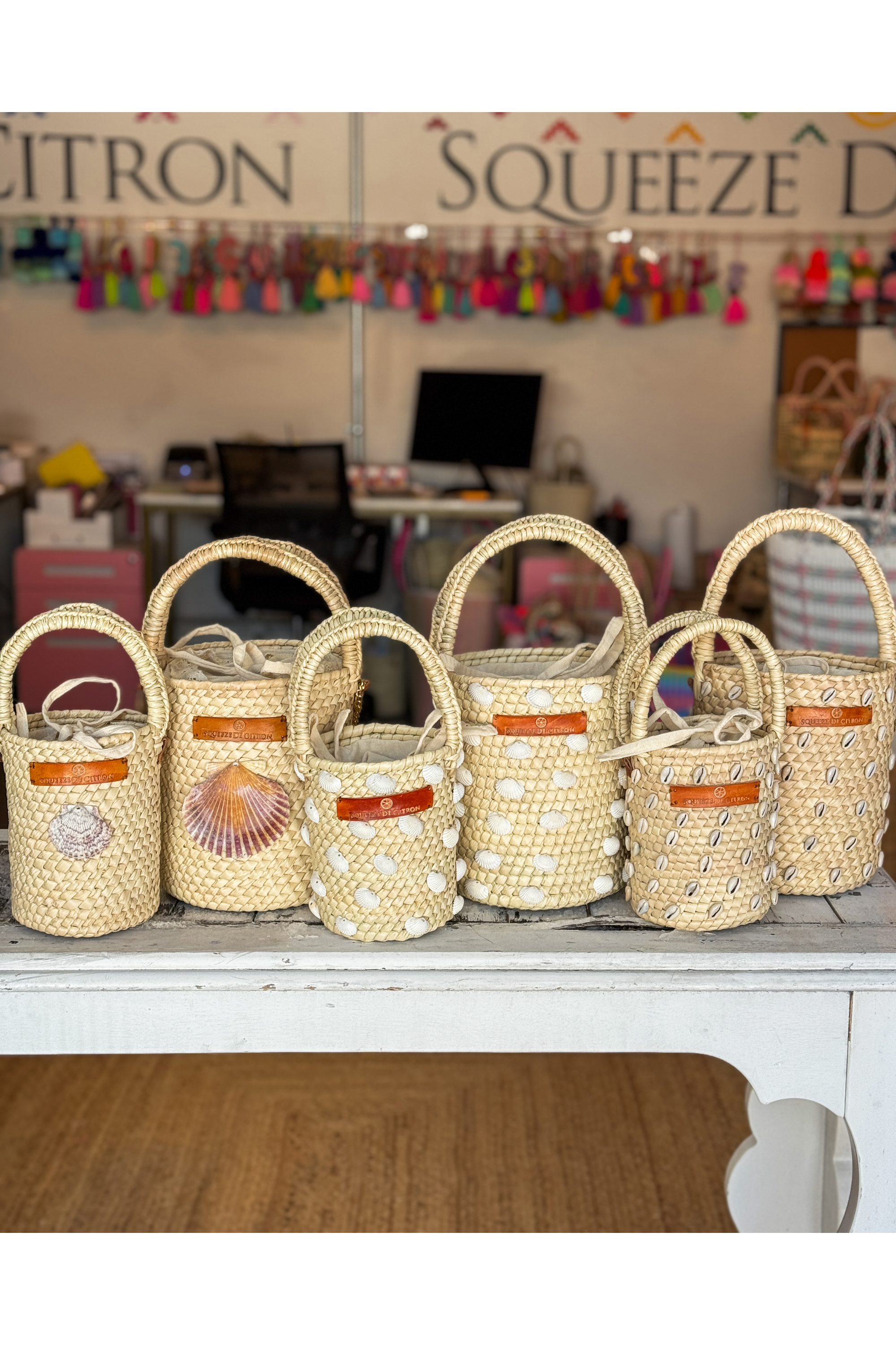 Nantucket Palm Shell Bucket Tote Citron