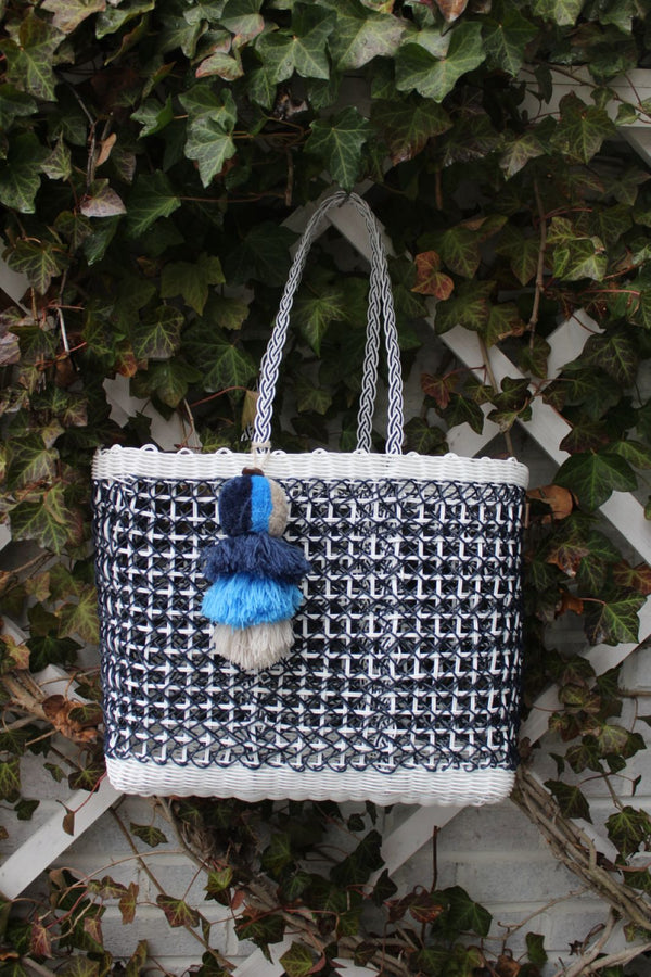 Navy Coastal Cable Citron Tote – Medium