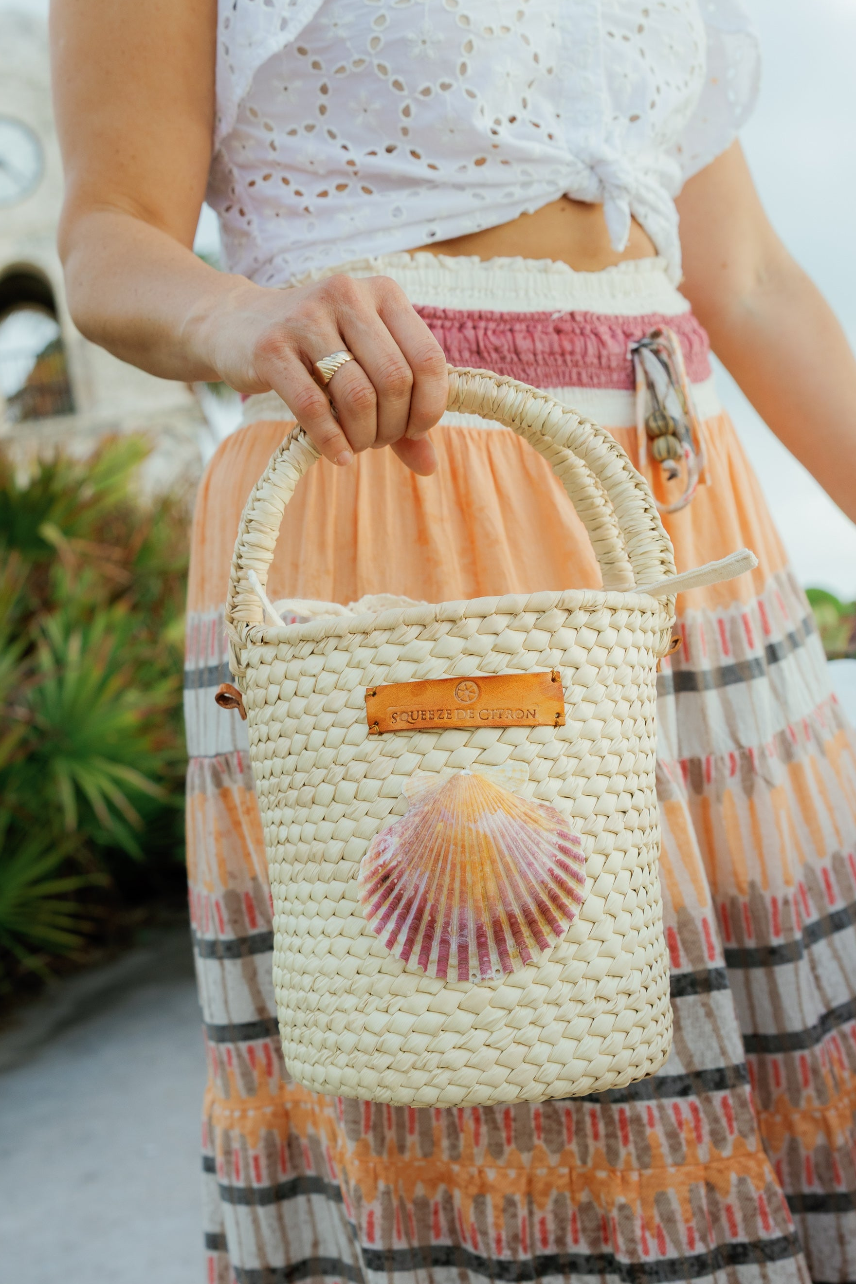 Nantucket Palm Shell Bucket Tote Citron