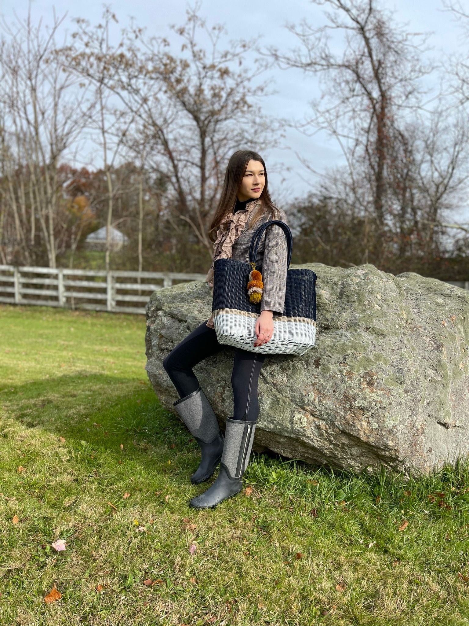 Navy Dusk Citron Tote (Navy / Tan / White)