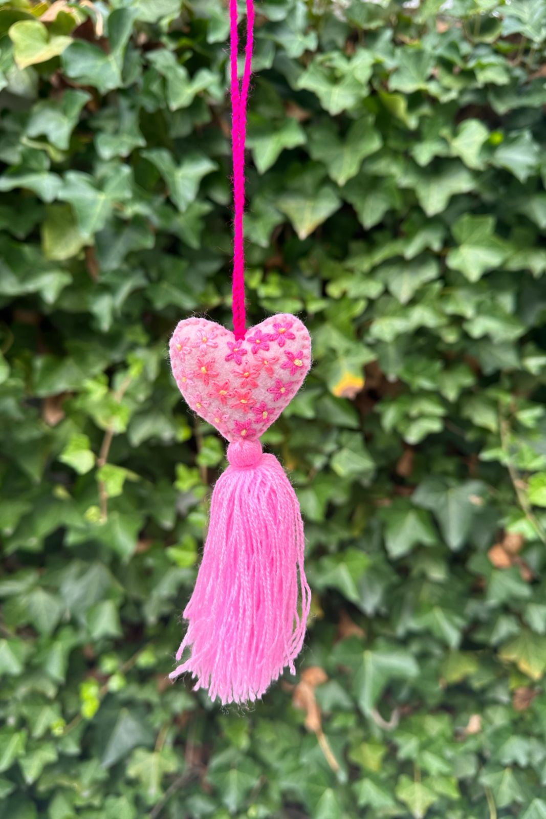 Pink Heart Pom (Gift)